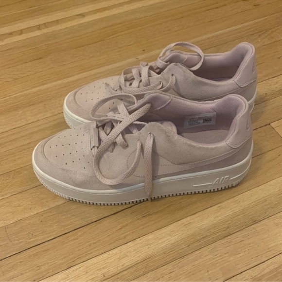 Nike Airforce One - Picture 3 of 4